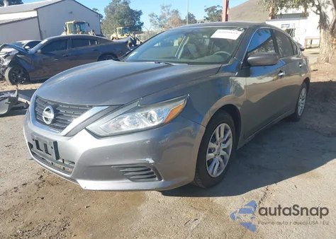 2018 Nissan Altima 2.5 S z USA, uszkodzony, nr VIN 1N4AL3AP0JC170597